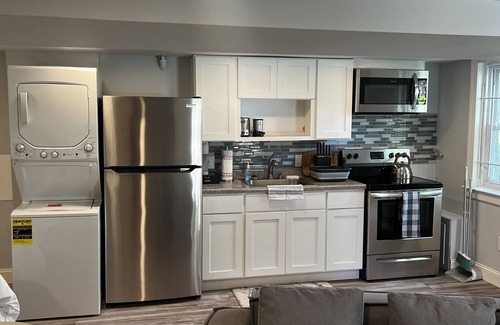 North Philadelphia House | STUDIO apt. nightly or monthly stays with washer, dryer, work space and WiFi