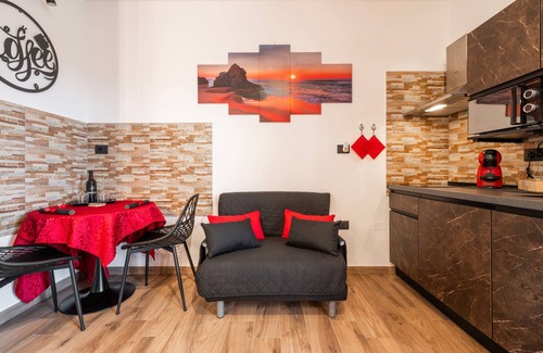 Capoterra Apartment | Studio 'Attilio's House' with Balcony, Wi-Fi and Air Conditioning