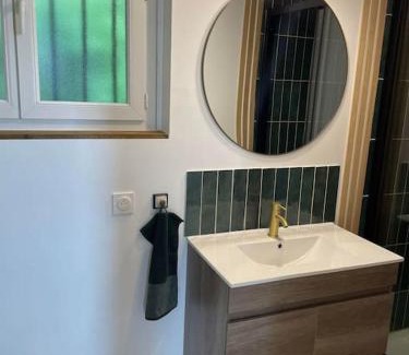 Saint-Seurin-de-Bourg Apartment | Studio au bord de l'eau