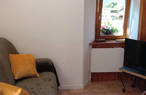 Murbach Apartment | Studio au Calme Pour 2 Adultes et 1 Enfant