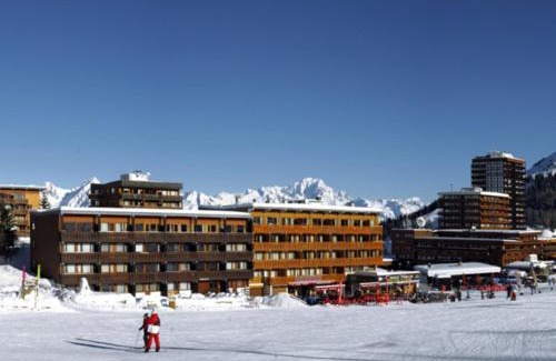 Plagne Centre Apartment | Studio au pied des pistes avec balcon et belles vues - FR-1-455-98