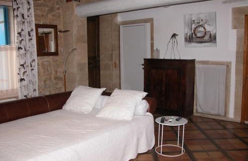 Saint-Chamas Apartment | studio au pied des troglodytes, près de la plage