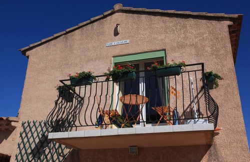 Robion Apartment | Studio au Pied du Luberon Avec Piscine