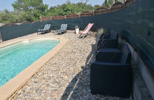 Ribaute-les-Tavernes Apartment | Studio Avec Terrasse et Piscine