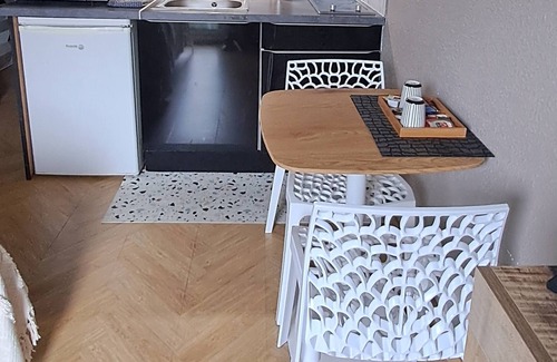 Cholet Apartment | Studio Avec Balcon Et Parking En Centre-ville
