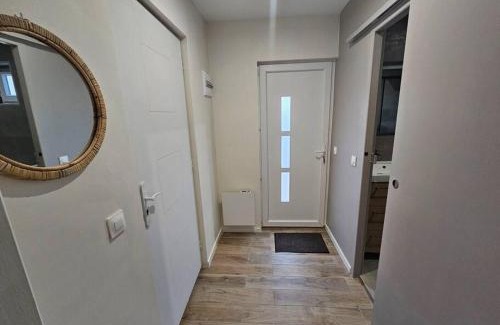 Parempuyre Apartment | Studio avec terrasse et tonnelle