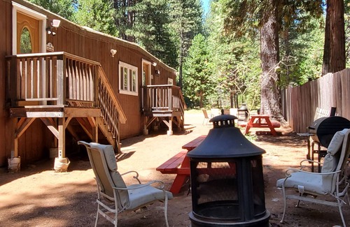 Shingletown Apartment | Studio B at Bigfoot Lodging Lassen