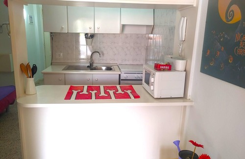 Los Cristianos Apartment | Studio, Balcony Wi-Fi Center Los Cristianos