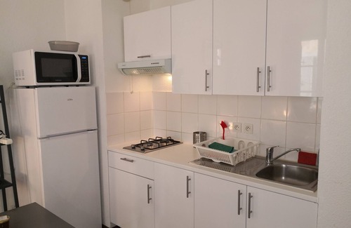 Secteur 2 Apartment | Studio below