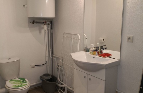 Secteur 2 Apartment | Studio below