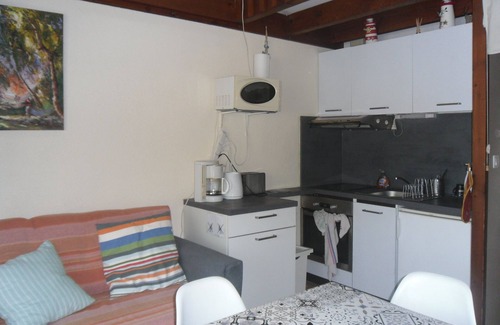 Saint-Girons Plage Apartment | Studio between sea and forest 150m from the beach/CHQ HOLIDAYS ACCEPTED/INTERNET