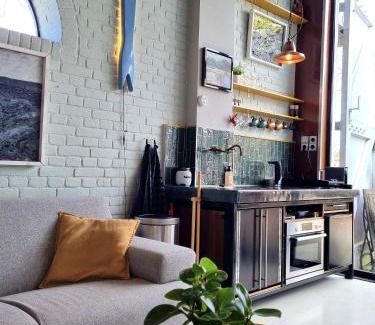 Den Oever Apartment | Studio Blank - a night in the gallery