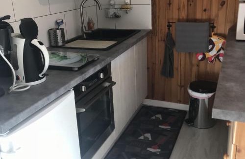 Besse-et-Saint-Anastaise Apartment | Studio cosy au cœur de Super Besse, proche des pistes - FR-1-814-9