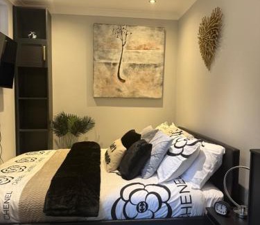 West Bridgford House | Studio C - Newly renovated private 1 bed studio near Trent Bridge Cricket Ground and National Water Sports Centre