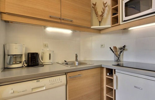 Belle Plagne Apartment | Studio cabin for 4, balcony, near slopes and shops