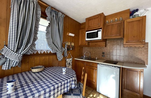 Praz-sur-Arly Apartment | Studio cabin in Praz-sur-Arly near slopes with parking