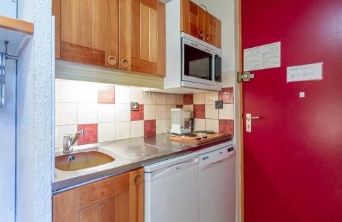 Les Avanchers-Valmorel Apartment | Studio cabine avec terrasse, accès direct aux pistes, idéal familles - FR-1-356-305
