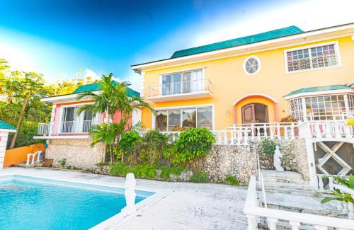 Gambier Apartment | Studio Candy at Viking Hill - Love Beach
