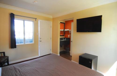 Studio City Hotel | Studio City Inn - Near Universal Studios Hollywood