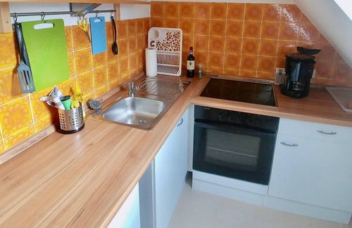 Griesenbruch Apartment | Studio-City-Private Bathroom-City view