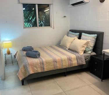 Jingili Bed & Breakfast | Studio Classic Tropical Darwin