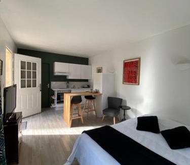 Malbosc Apartment | Studio climatisé dans un ancien domaine viticole