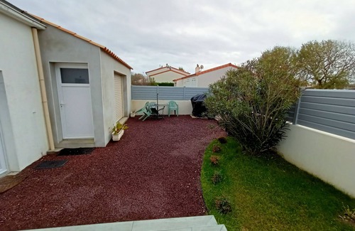 Givrand House | Studio close to ocean and shops