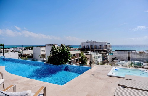 Luis Donaldo Colosio Apartment | Studio Coco | Rooftop with Jacuzzis & Gym | Casago