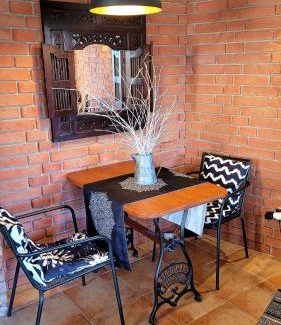 Rumburk Apartment | Studio Colonial