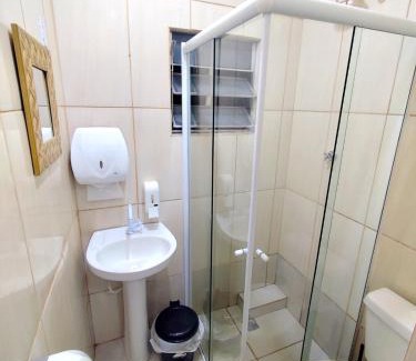 Praia de Leste Apartment | Studio com ar condicionado a 4 quadras do mar