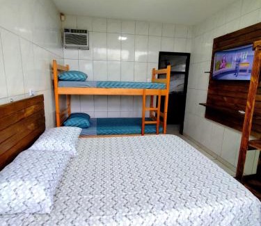 Praia de Leste Apartment | Studio com ar condicionado a 4 quadras do mar