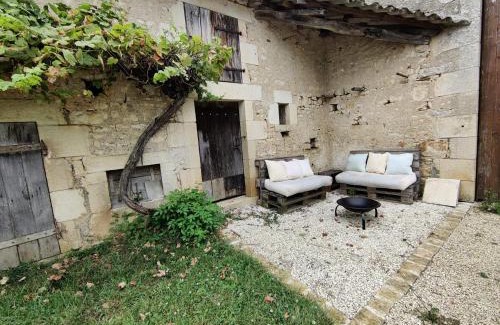 Salles-en-Toulon Apartment | Studio Confortable à Civaux A proximité Poitiers
