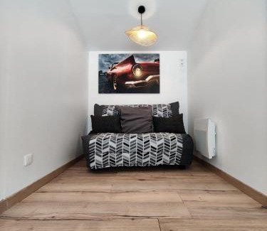 Salles-en-Toulon Apartment | Studio Confortable à Civaux A proximité Poitiers