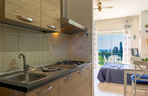 Porticato Apartment | STUDIO CORAL VIEW - apartment with sea view