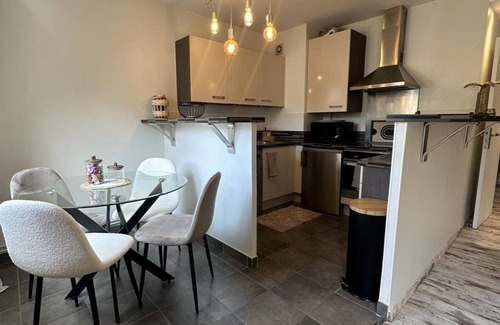 Saint-Maurice Apartment | Studio Cosy 37m² à Saint-maurice
