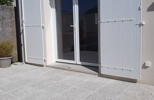 Medis Apartment | Studio Cosy Avec Terrasse Dans une Maison Neuve Près de Royan