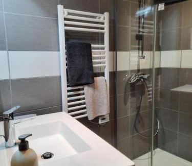 Gannat Apartment | Studio cosy et moderne