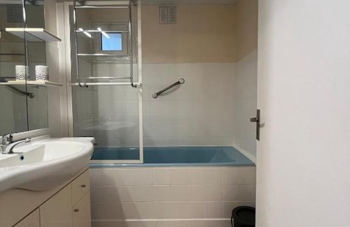 Saint-Germain-Lembron Apartment | Studio cosy avec borne de recharge