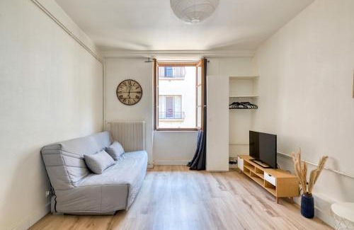 Neuville-sur-Saone Apartment | Studio cosy - Plein coeur de Neuville
