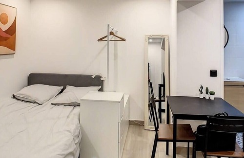 Presles Apartment | Studio Cosy tout équipé 2 pers gare wifi