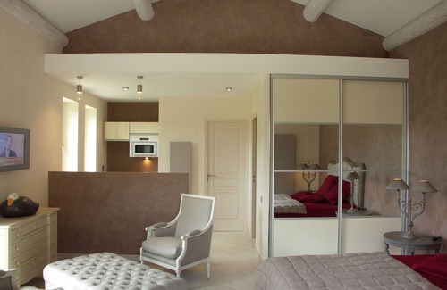 Boffres Bed & Breakfast | Studio de Charme Situé au Cœur D'un Domaine Arboré de 70 Hectares