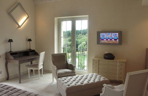 Boffres Bed & Breakfast | Studio de Charme Situé au Cœur D'un Domaine Arboré de 70 Hectares
