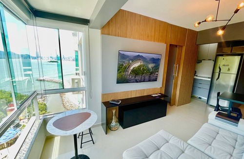 Pioneiros Apartment | Studio de frente para o mar em Balneário Camboriú