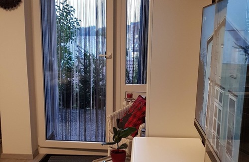 Schoenwald Apartment | Studio 'Morgensonne' with Private Terrace and Wi-Fi