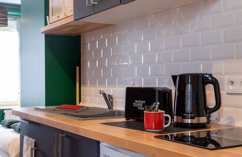 Saint-Quentin Apartment | Studio-Deluxe-Ensuite with Bath