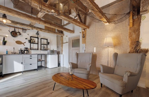 Barlt Villa | Studio 'Die Kajüte' with private terrace and own garden