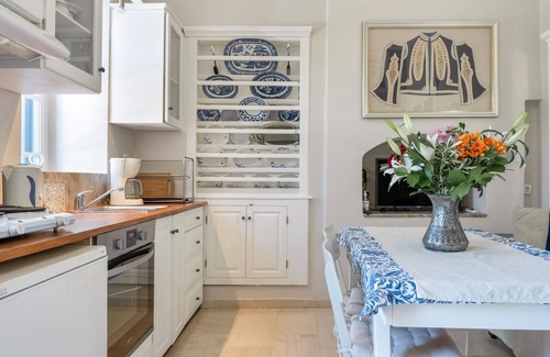 Symi Apartment | Studio 'Dikaia 2' with Sea View, Wi-Fi and Air Conditioning