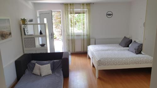 Ljubljana Apartment | Studio EMMA Ljubljana - FREE parking, AC, Wifi