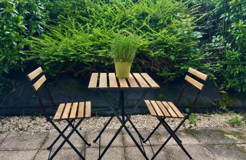 Saint-Priest-en-Jarez Apartment | Studio en face Hopital Nord avec terrasse
