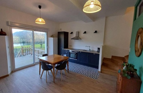 Ornans Apartment | Studio en Location - Bord de Rivière "loulalou" Franche-comté